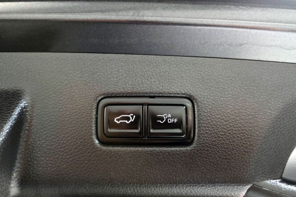 2024 Kia Carnival с пробегом 54 807 км