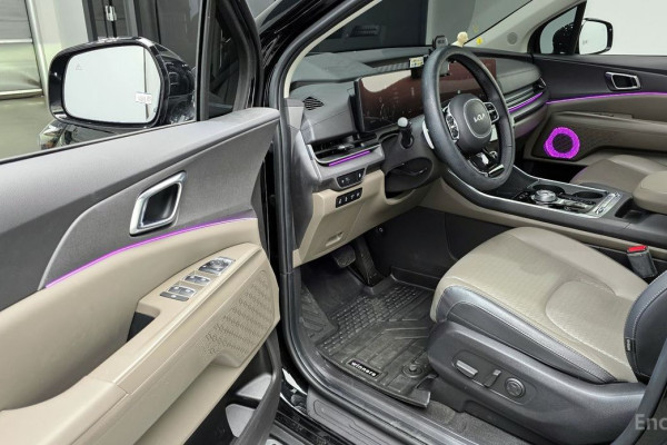 2023 Kia Carnival с пробегом 14 820 км
