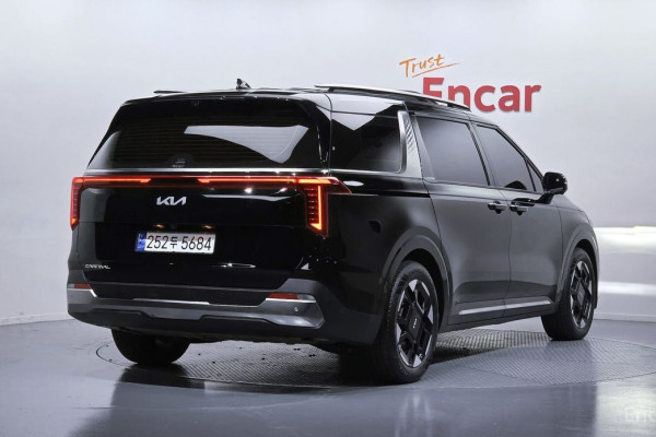 2024 Kia Carnival с пробегом 25 856 км
