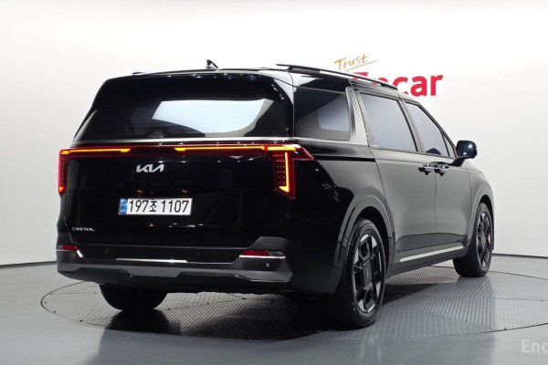 2024 Kia Carnival с пробегом 49 034 км