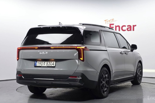 2024 Kia Carnival с пробегом 45 734 км