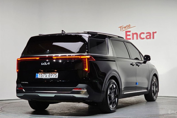 2025 Kia Carnival с пробегом 2 839 км