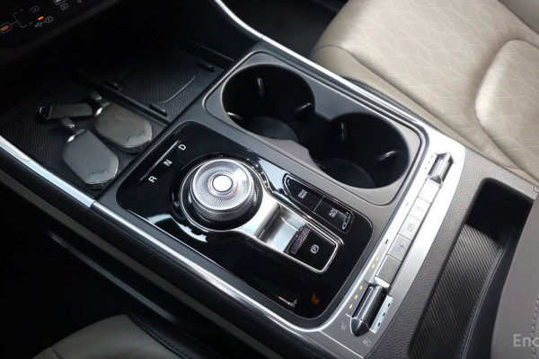 2024 Kia Carnival с пробегом 49 034 км