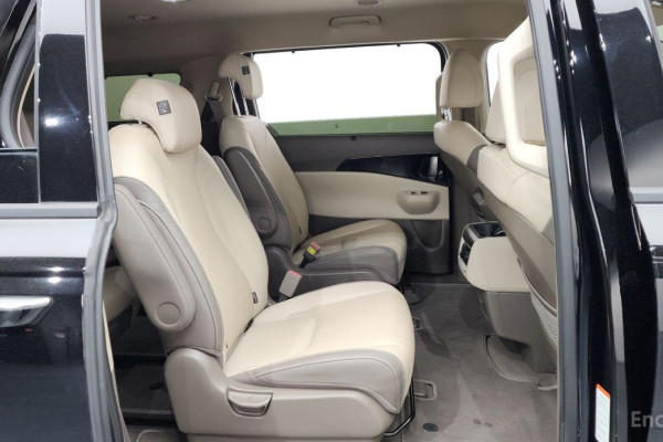 2024 Kia Carnival с пробегом 64 862 км