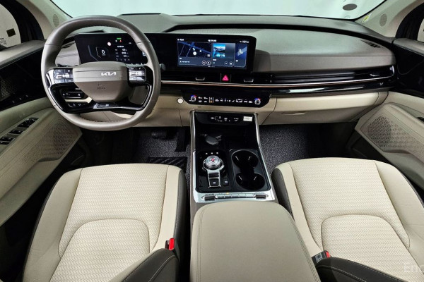 2025 Kia Carnival с пробегом 2 839 км
