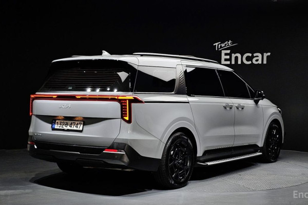 2024 Kia Carnival с пробегом 3 855 км