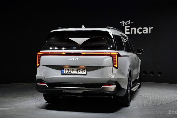 2024 Kia Carnival с пробегом 3 855 км