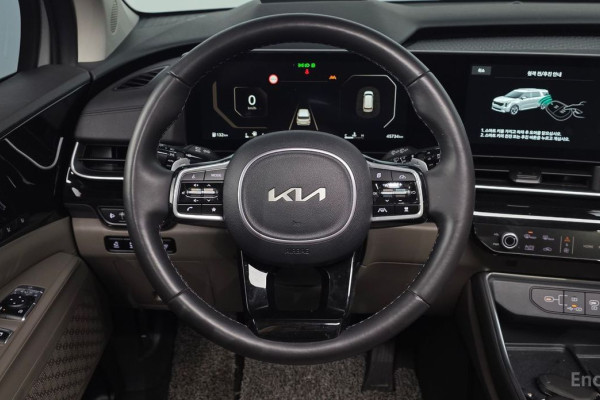 2024 Kia Carnival с пробегом 45 734 км