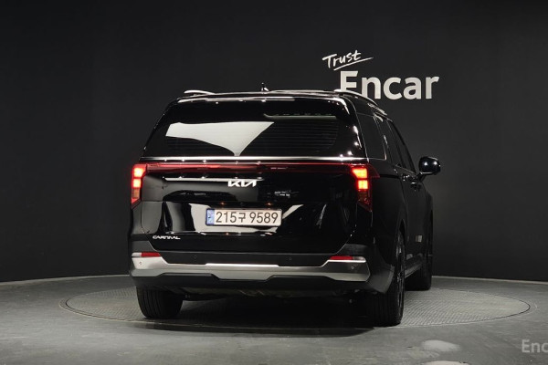 2024 Kia Carnival с пробегом 12 952 км