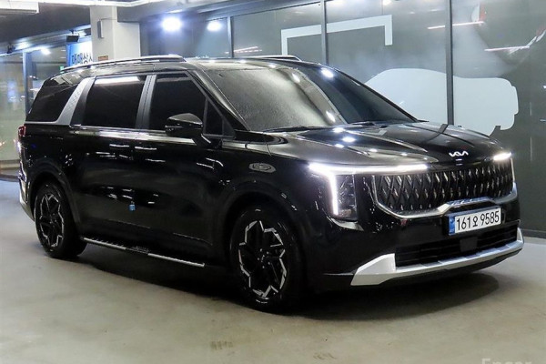 2025 Kia Carnival с пробегом 6 247 км