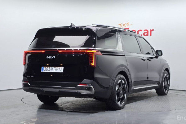 2023 Kia Carnival с пробегом 35 512 км