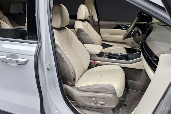 2024 Kia Carnival с пробегом 3 855 км