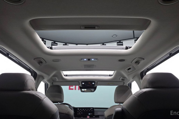 2024 Kia Carnival с пробегом 45 734 км