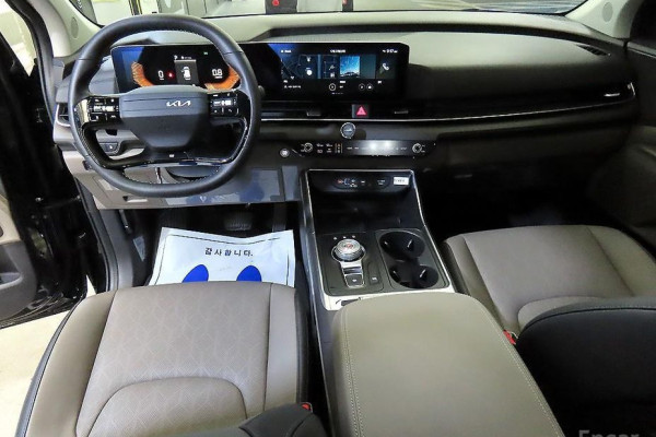 2025 Kia Carnival с пробегом 6 247 км