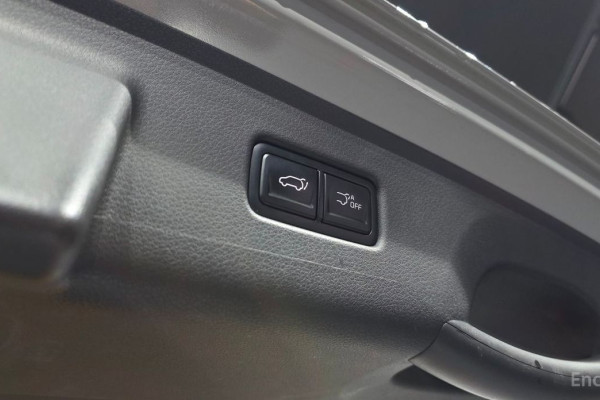 2024 Kia Carnival с пробегом 45 734 км