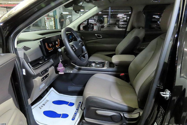 2025 Kia Carnival с пробегом 6 247 км