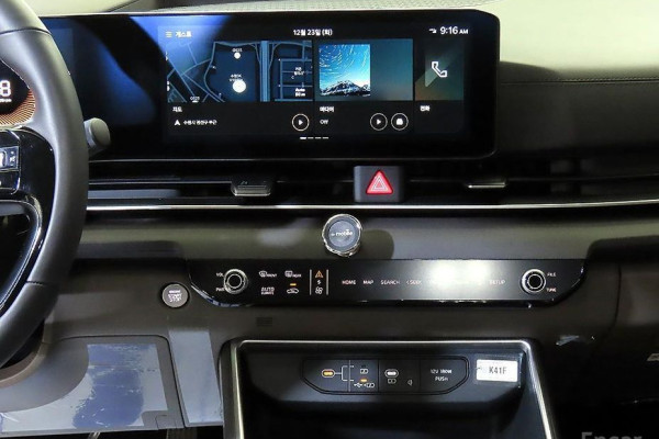 2025 Kia Carnival с пробегом 6 247 км