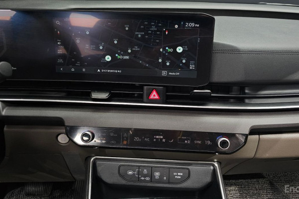 2024 Kia Carnival с пробегом 12 952 км