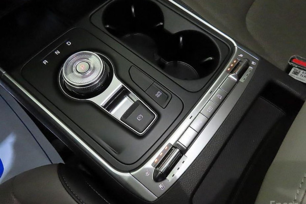 2025 Kia Carnival с пробегом 6 247 км