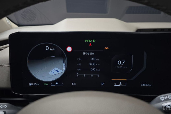 2023 Kia Carnival с пробегом 33 883 км