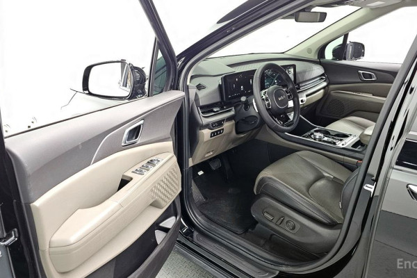 2024 Kia Carnival с пробегом 32 475 км