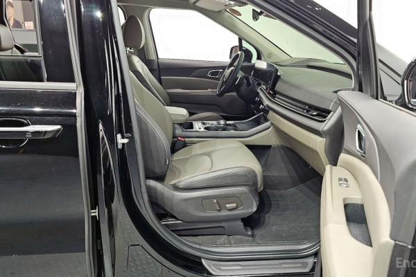 2024 Kia Carnival с пробегом 32 475 км