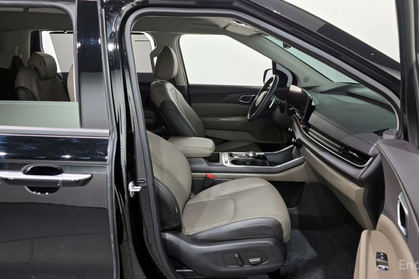 2023 Kia Carnival с пробегом 35 512 км