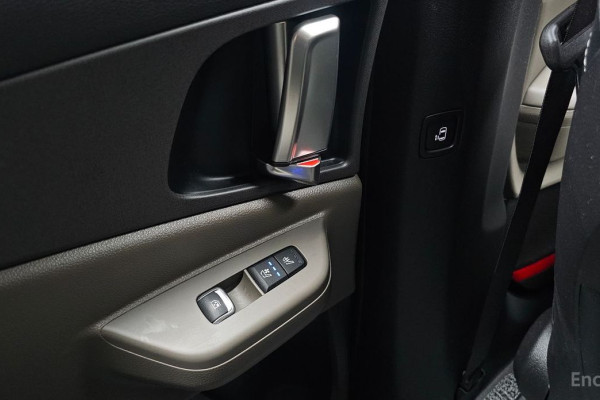 2024 Kia Carnival с пробегом 12 952 км