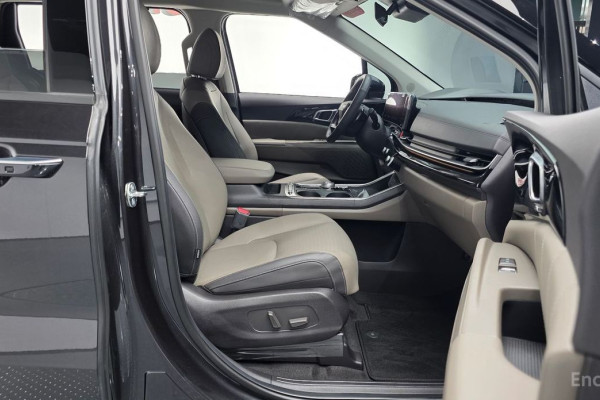 2025 Kia Carnival с пробегом 4 308 км