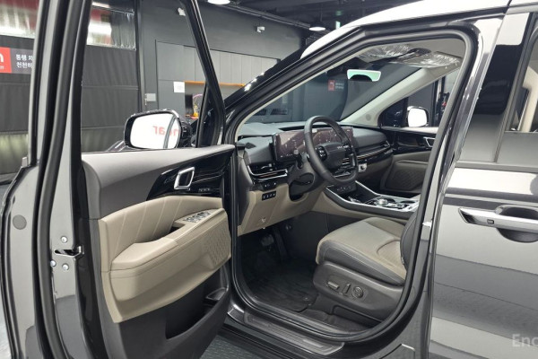 2025 Kia Carnival с пробегом 4 308 км