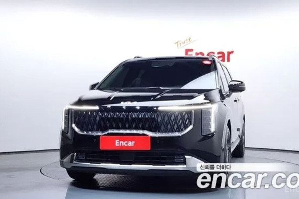 2025 Kia Carnival с пробегом 11 128 км