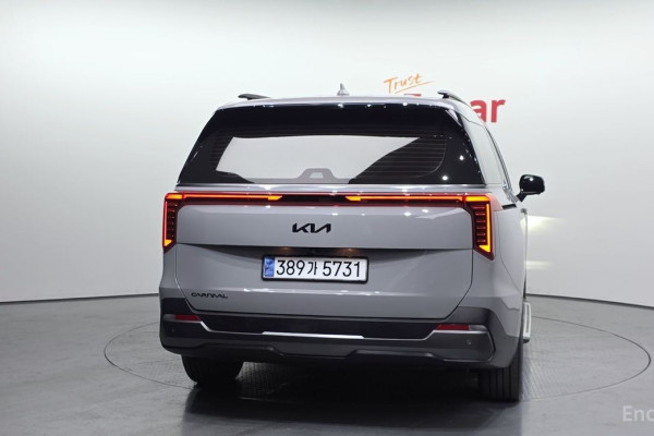 2024 Kia Carnival с пробегом 42 888 км