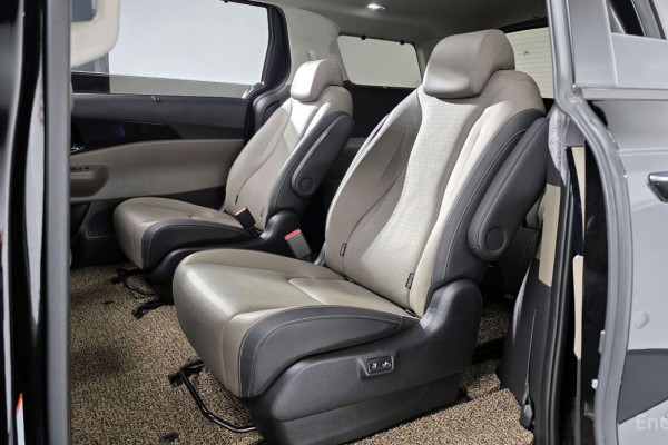 2024 Kia Carnival с пробегом 48 881 км