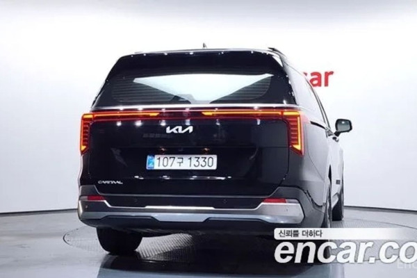 2025 Kia Carnival с пробегом 11 128 км