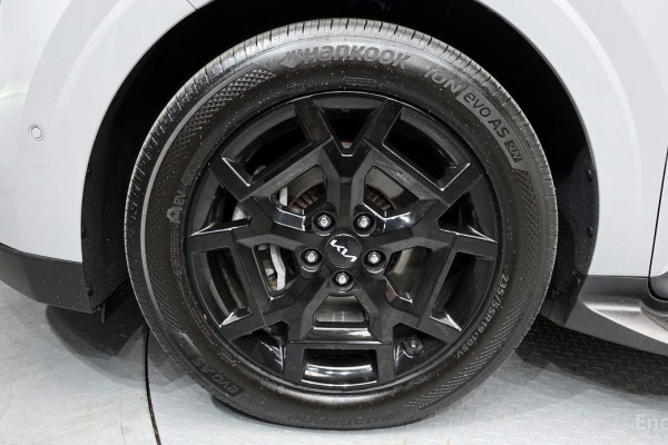 2024 Kia Carnival с пробегом 42 888 км