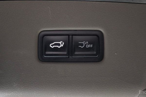 2023 Kia Carnival с пробегом 33 883 км