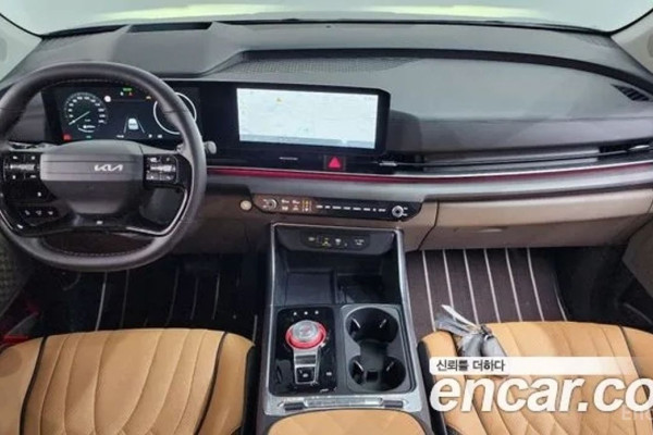 2025 Kia Carnival с пробегом 11 128 км