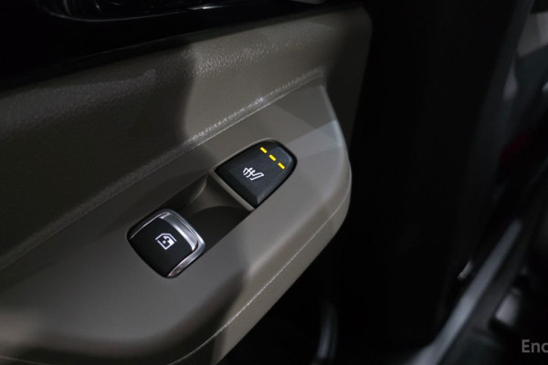 2025 Kia Carnival с пробегом 4 308 км