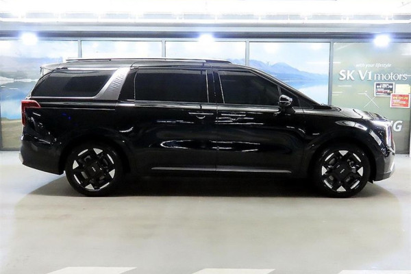 2024 Kia Carnival с пробегом 29 955 км