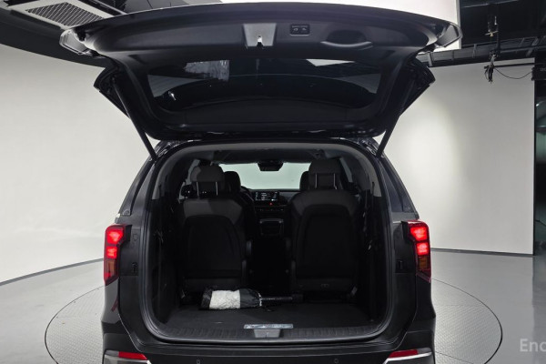 2025 Kia Carnival с пробегом 4 308 км