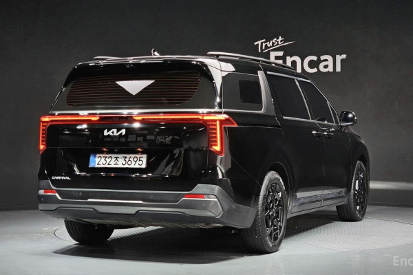 2025 Kia Carnival с пробегом 28 231 км