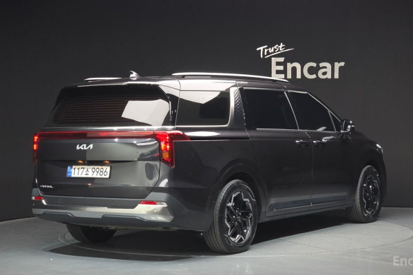 2023 Kia Carnival с пробегом 33 089 км