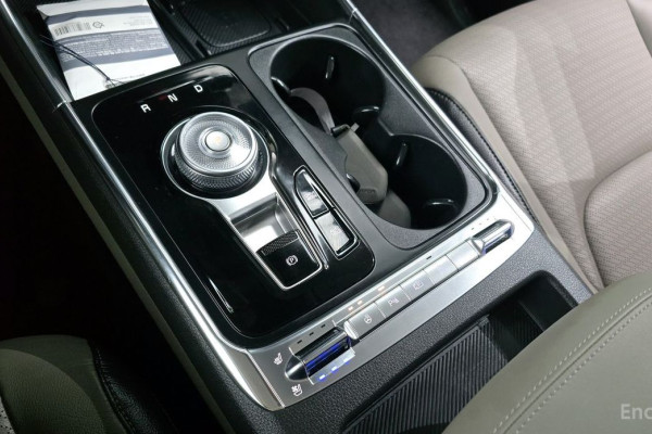 2024 Kia Carnival с пробегом 17 860 км