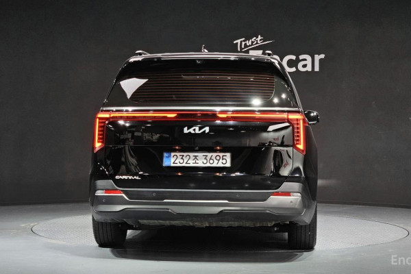 2025 Kia Carnival с пробегом 28 231 км