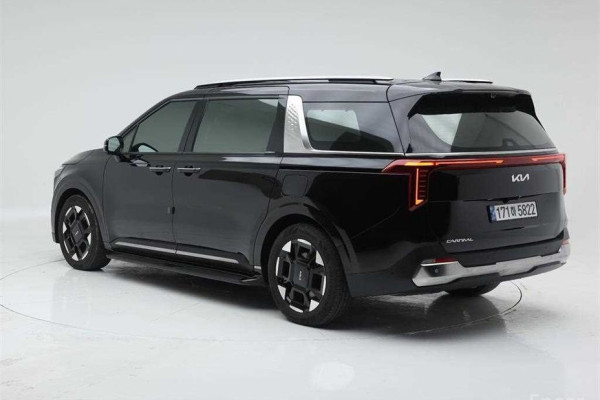 2023 Kia Carnival с пробегом 53 995 км