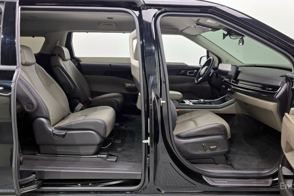 2024 Kia Carnival с пробегом 17 860 км