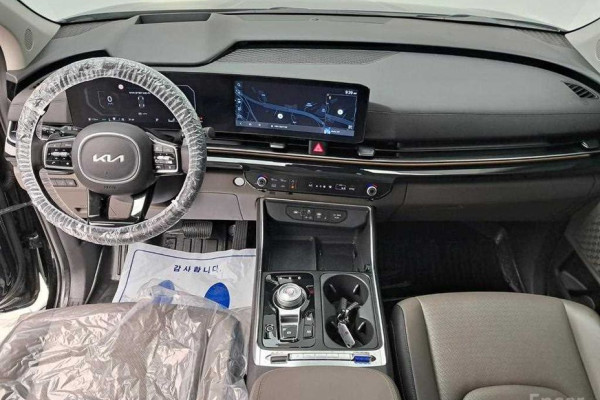 2023 Kia Carnival с пробегом 53 995 км