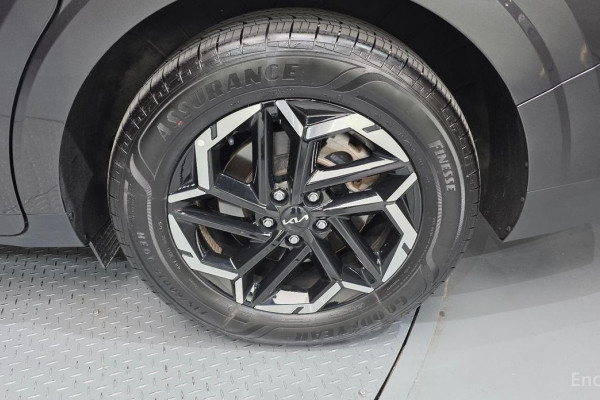 2023 Kia Carnival с пробегом 33 089 км