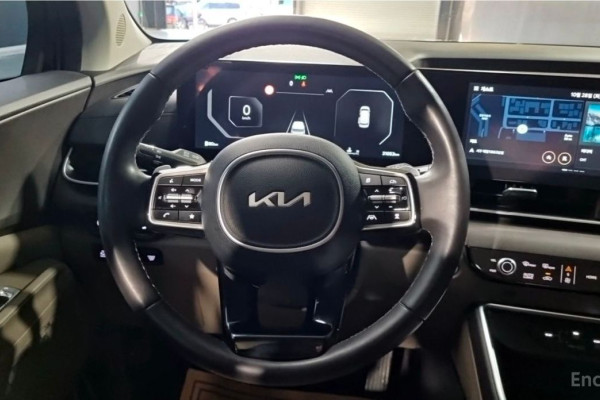 2024 Kia Carnival с пробегом 31 039 км