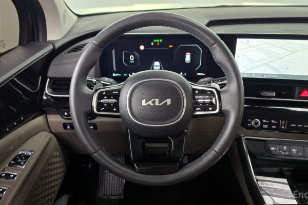 2024 Kia Carnival с пробегом 17 860 км